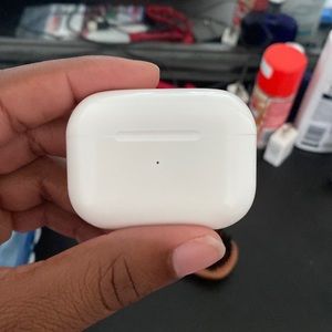 AirPods Pro (broken)